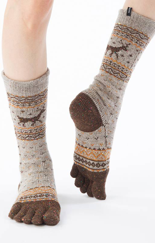 4211 reindeer toe socks wool
