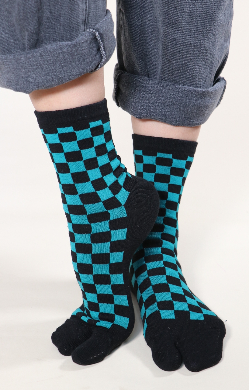 5376 ichimatsu tabi toe socks
