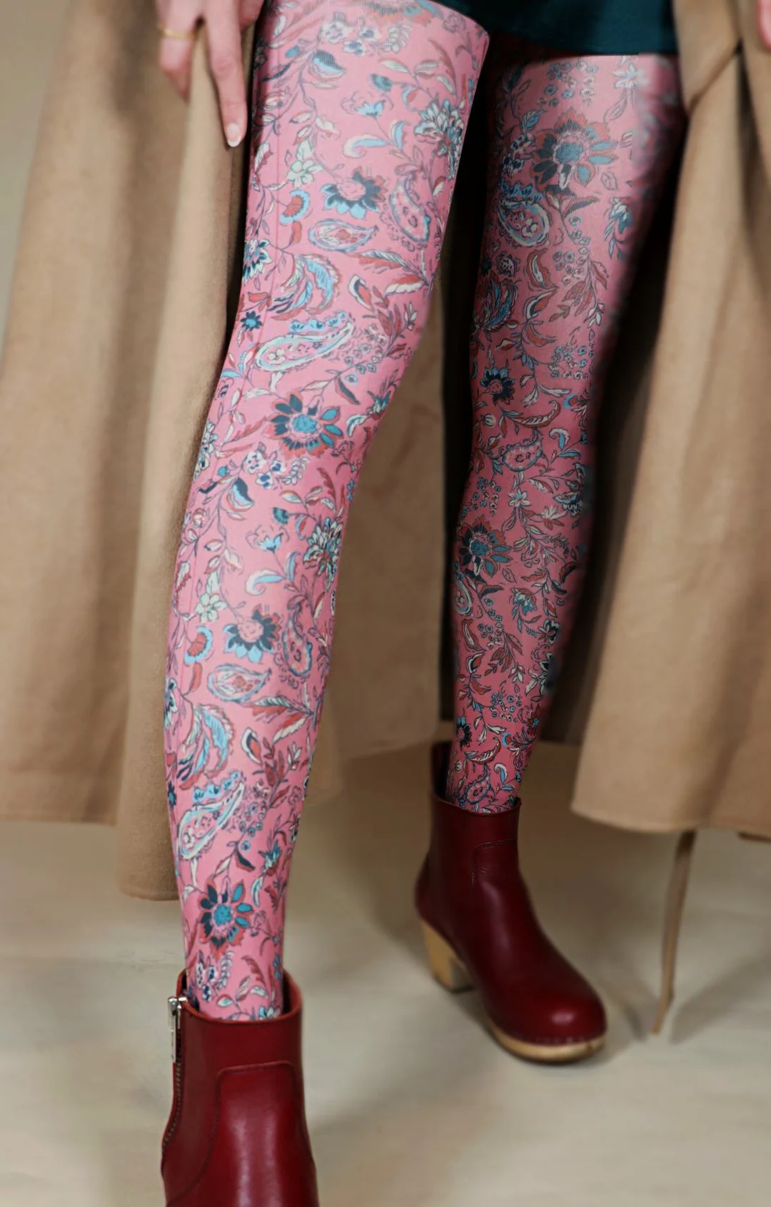 6536 paisley tights 1977