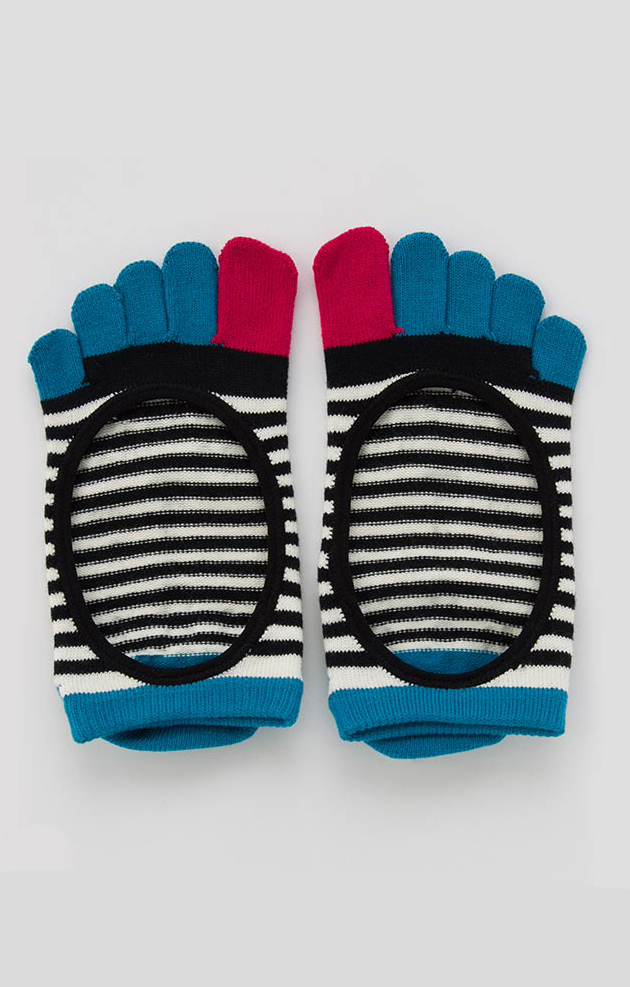 4275 blue grip toe socks yoga