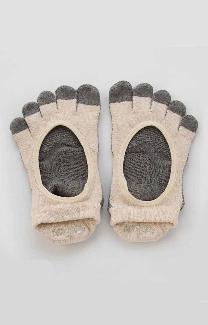 5208 ivory grey grip toe socks pilates yoga